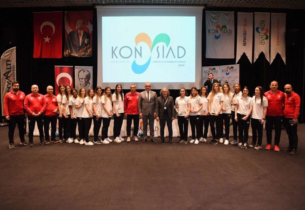 Konyaaltı Belediyesi SK Kadın Hentbol Takımı’nı ağırladık